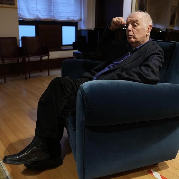 Barenboim takes it day-by-day, balancing music with illness